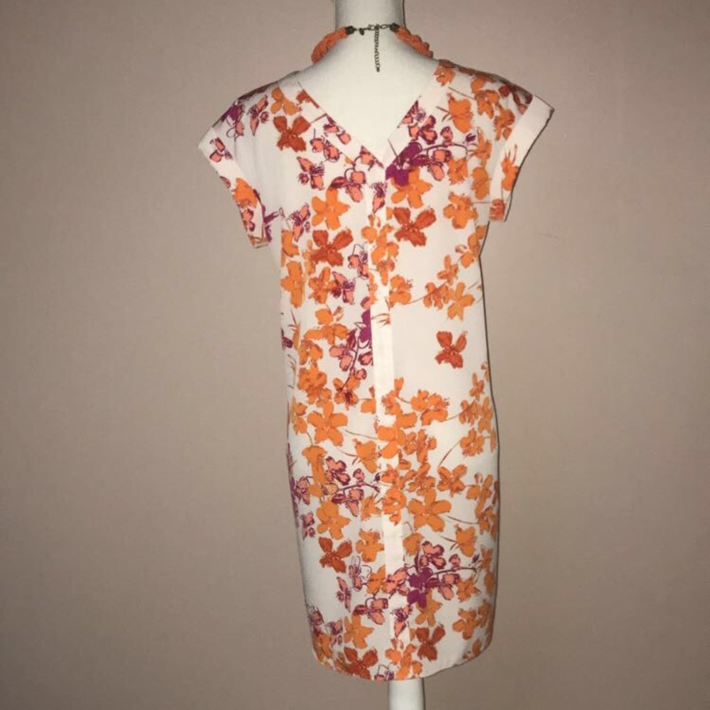 Flower Print Dress 👗 🌺🌸 - Picture 4 of 4